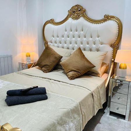 Salt Hill Windsor Legoland Eton Heathrow Luxury 2 Bed 1 Bath Free Parking Apartment Slough Exterior photo