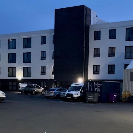 Salt Hill Windsor Legoland Eton Heathrow Luxury 2 Bed 1 Bath Free Parking Apartment Slough Exterior photo