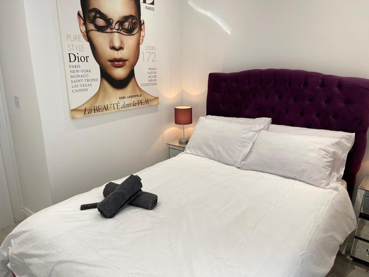 Salt Hill Windsor Legoland Eton Heathrow Luxury 2 Bed 1 Bath Free Parking Apartment Slough Exterior photo
