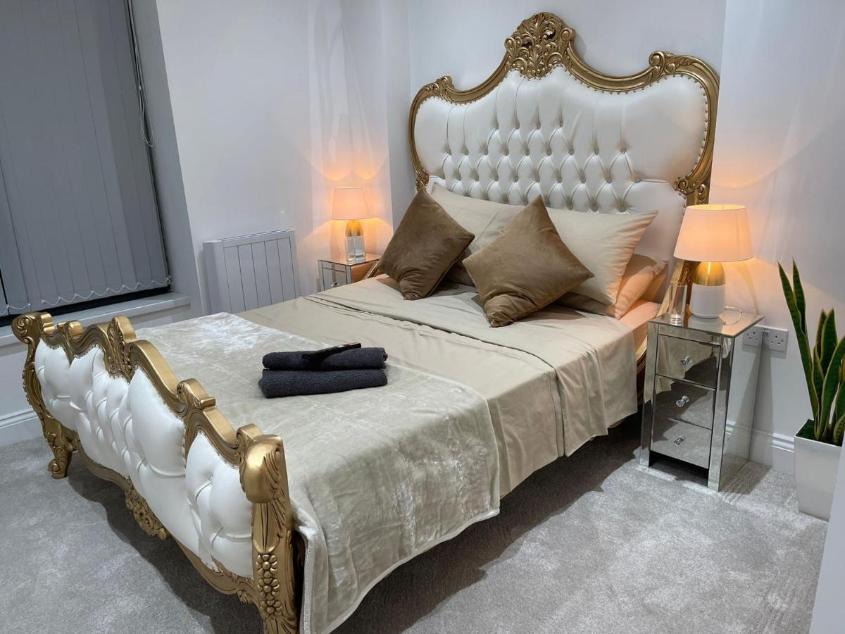 Salt Hill Windsor Legoland Eton Heathrow Luxury 2 Bed 1 Bath Free Parking Apartment Slough Exterior photo