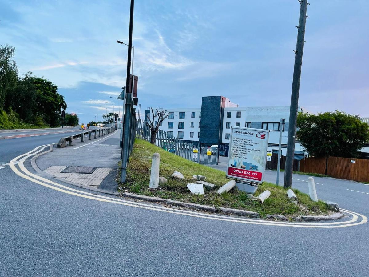 Salt Hill Windsor Legoland Eton Heathrow Luxury 2 Bed 1 Bath Free Parking Apartment Slough Exterior photo