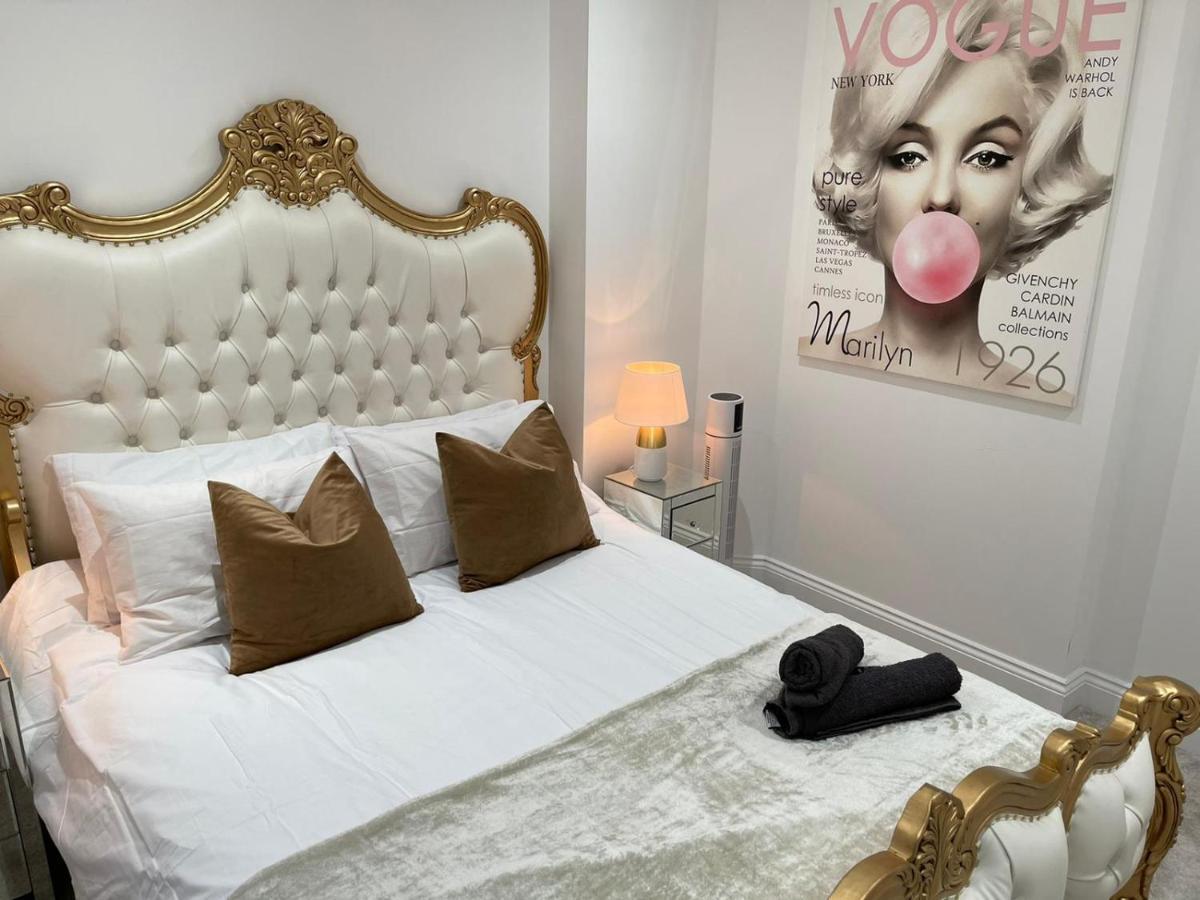 Salt Hill Windsor Legoland Eton Heathrow Luxury 2 Bed 1 Bath Free Parking Apartment Slough Exterior photo